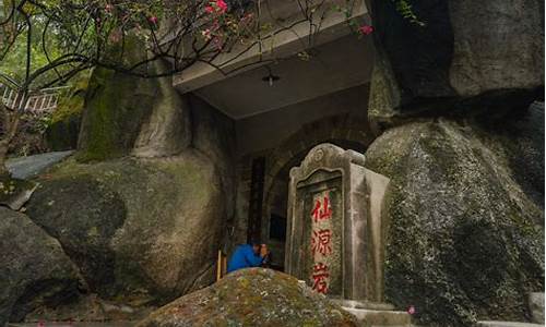 龙头山森林公园果园烧烤场电话,龙头山森林公园果园烧烤场